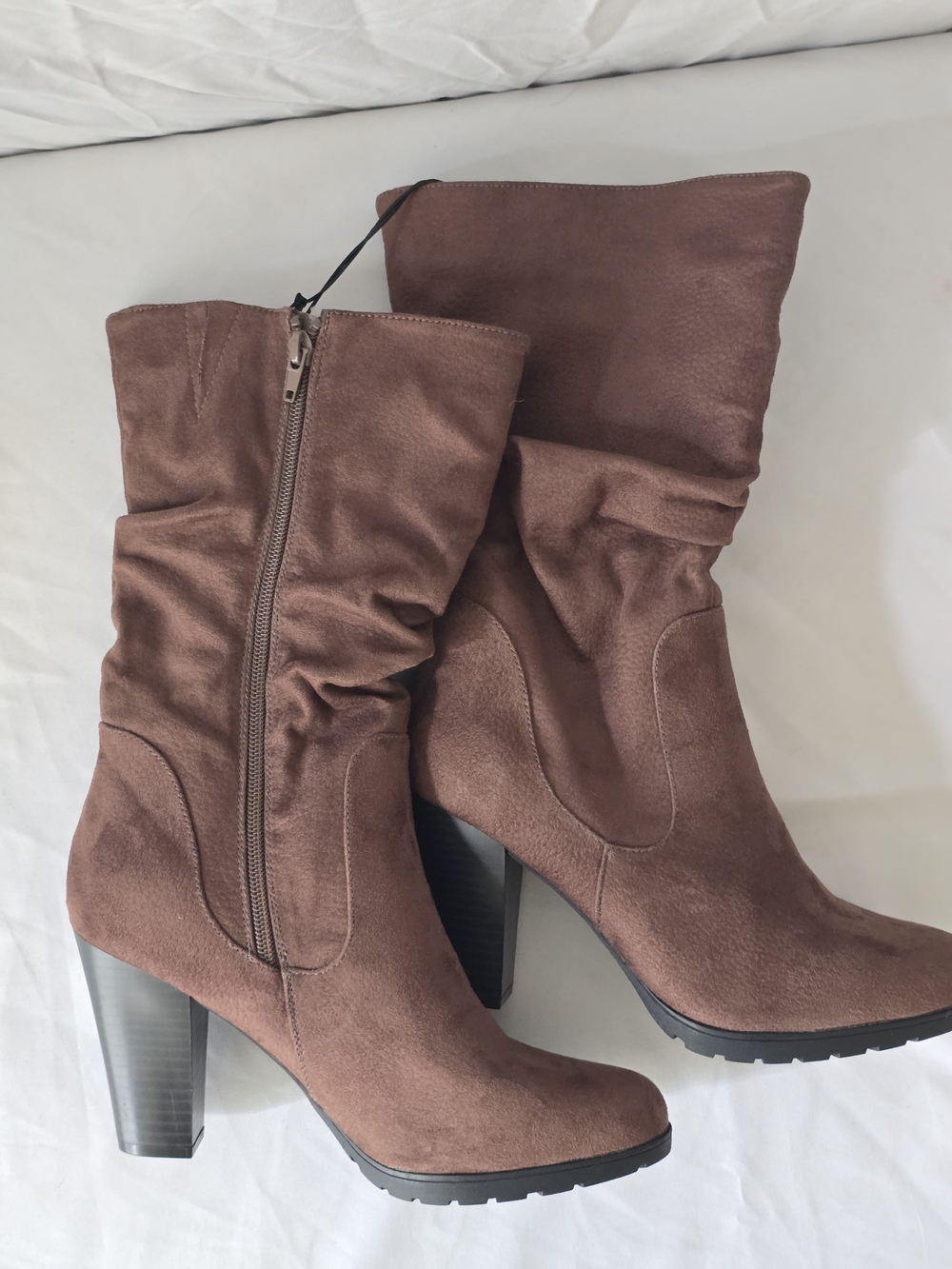 White Mountain Brown Slouchy Block Heel Boots Size 8.5M